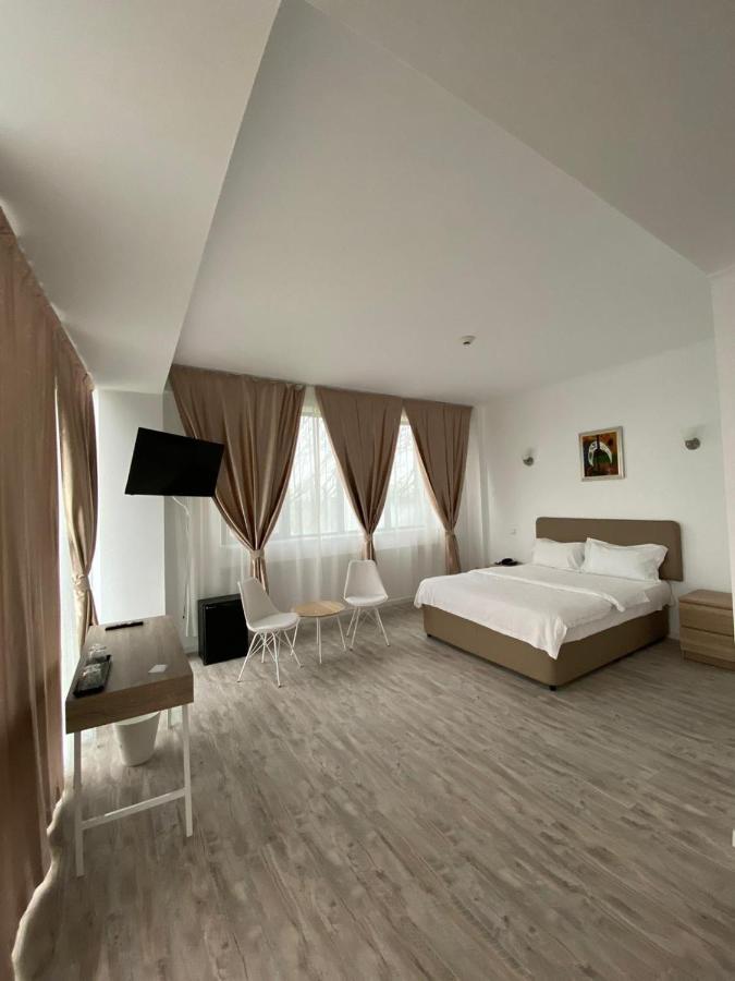 Hotel Zimbru Snagov Tincabesti Exterior foto